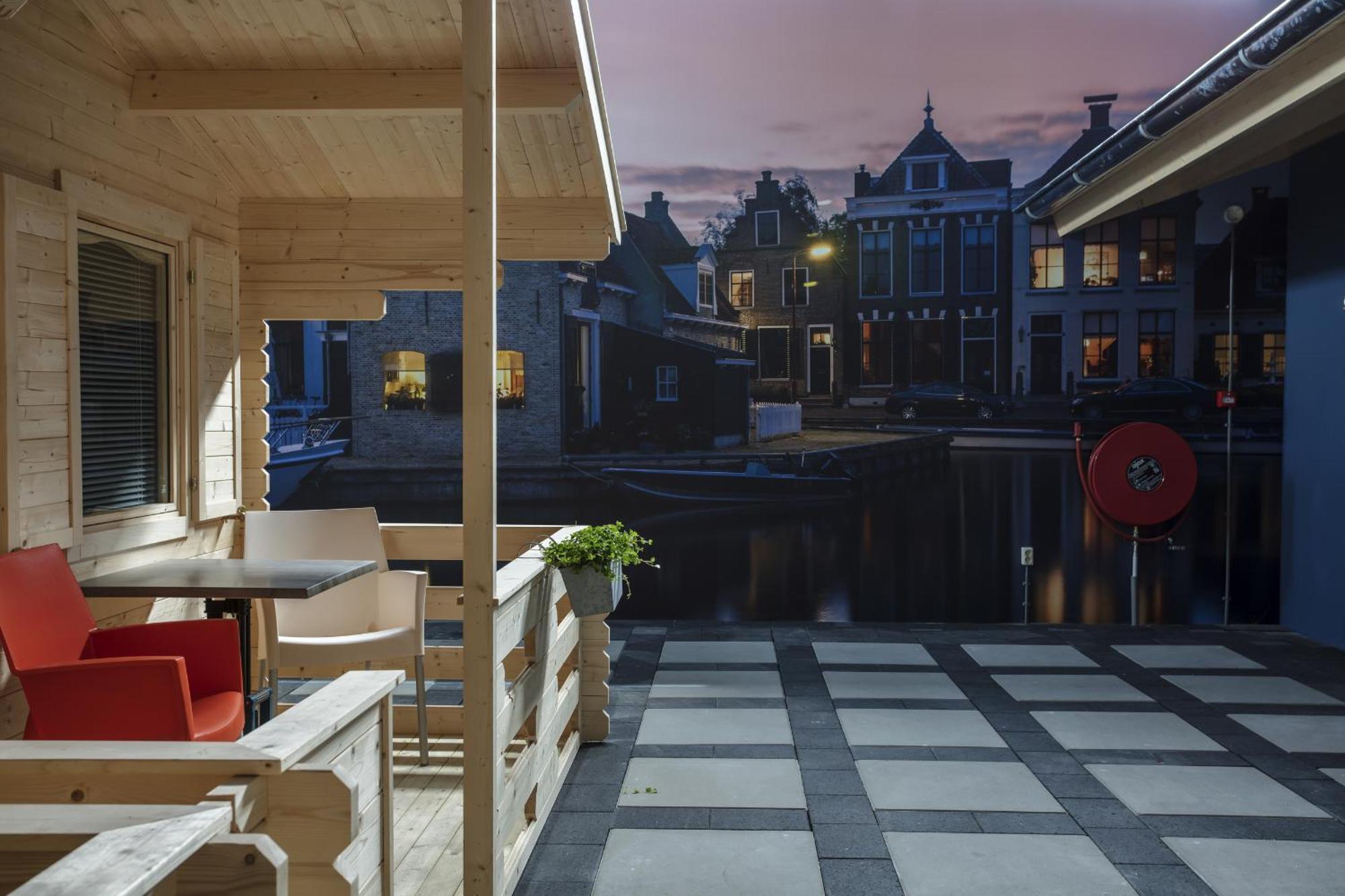 Lodgehotel De Lelie Макум Екстериор снимка