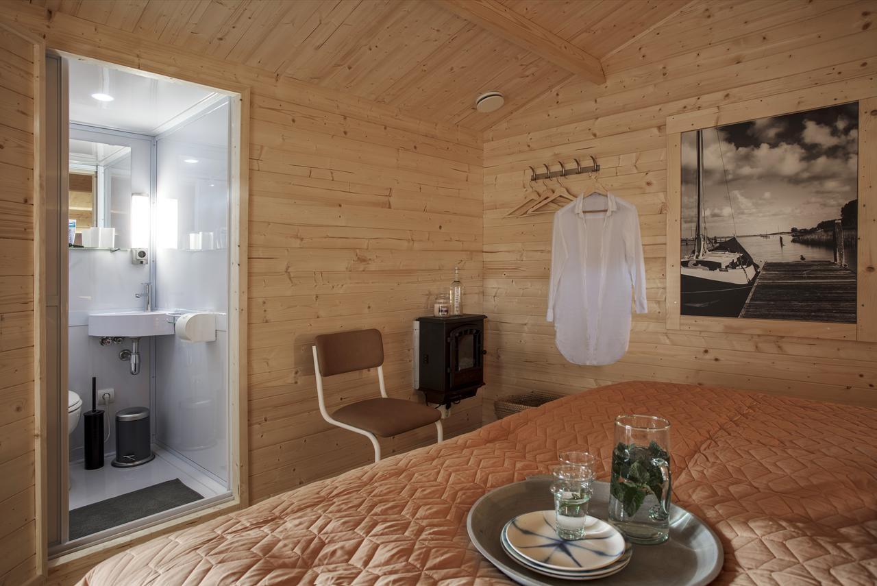 Lodgehotel De Lelie Макум Екстериор снимка