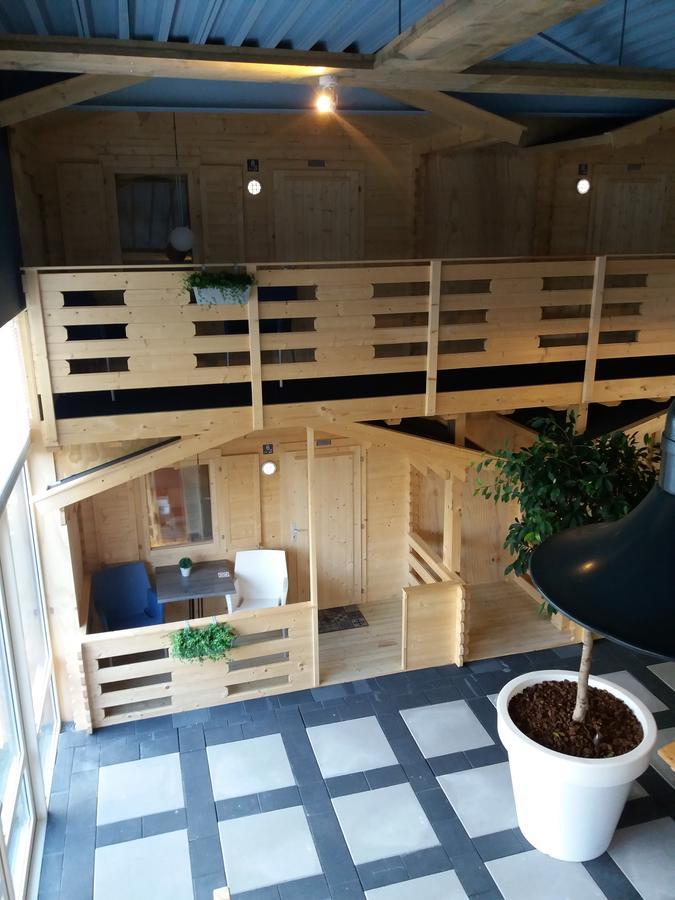 Lodgehotel De Lelie Макум Екстериор снимка