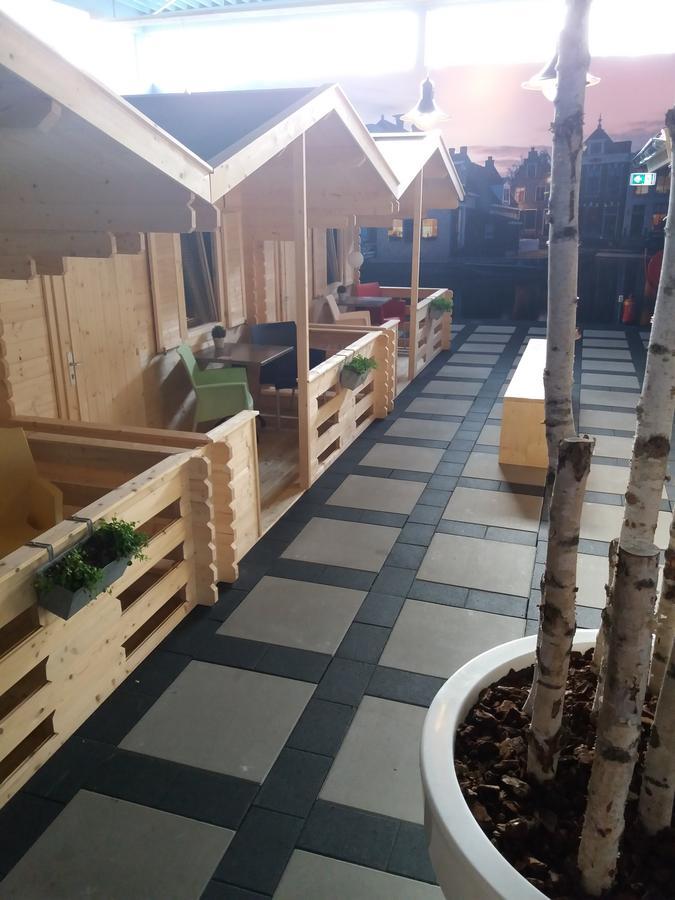 Lodgehotel De Lelie Макум Екстериор снимка